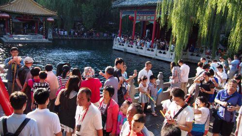 國(guó)慶節(jié)去哪里旅游便宜又好玩