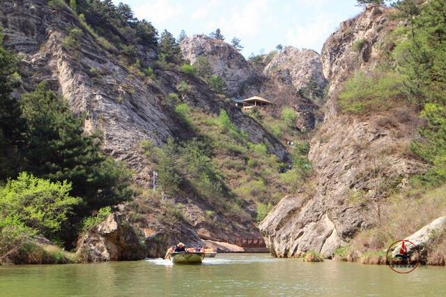 遼寧與河北交界的地方，建昌龍潭大峽谷，展